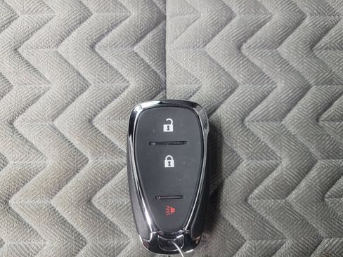 Used 2023 Chevrolet Equinox LT image 32