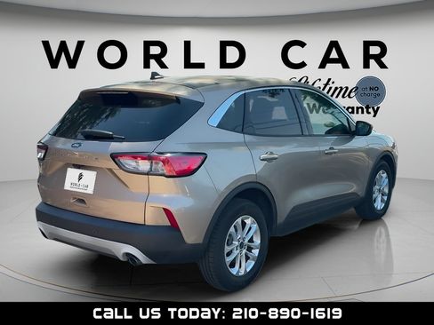 Used 2021 Ford Escape SE FWD image 5