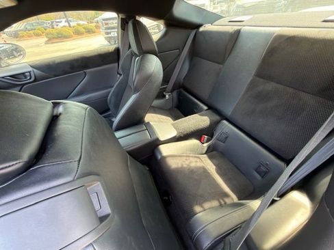 Used 2024 Toyota GR86 Premium w/ Performance Package image 7