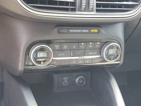 Used 2021 Ford Escape SE w/ Convenience Package FWD image 18
