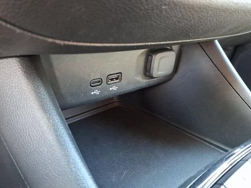 Used 2024 Buick Envista Sport Touring w/ Convenience I Package FWD image 30