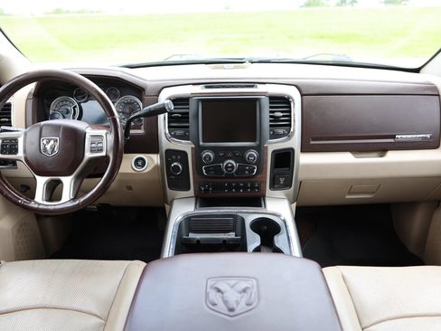 Used 2016 RAM 2500 Laramie w/ Convenience Group AWD/4WD image 32