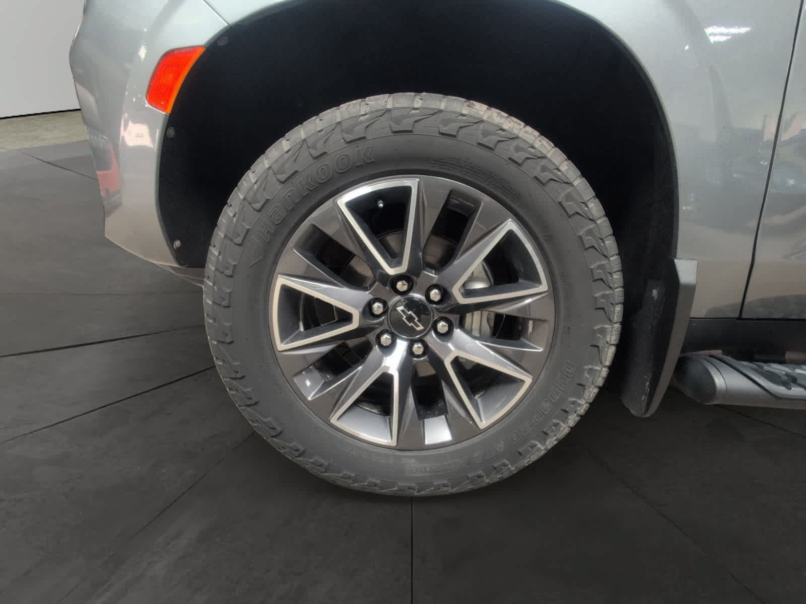 Used 2021 Chevrolet Tahoe Z71 w/ Z71 Signature Package AWD/4WD image 14
