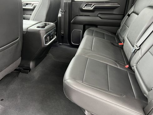 Used 2022 Chevrolet Silverado 1500 LTZ w/ LTZ Premium Package image 17