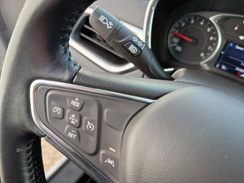 Used 2020 Chevrolet Equinox LT w/ Driver Convenience Package image 22