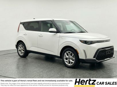 Used 2025 Kia Soul LX w/ LX Technology Package