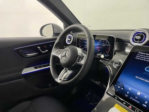 New 2026 Mercedes-Benz GLC 300 image 10