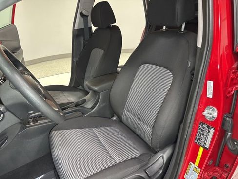 Used 2019 Hyundai Kona SE image 10