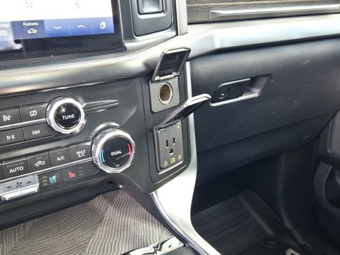 Used 2022 Ford F150 Platinum w/ Equipment Group 701A High image 28