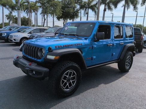 Used 2025 Jeep Wrangler Unlimited Rubicon w/ Safety Group AWD/4WD image 7