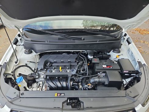 Used 2025 Hyundai Venue SEL image 34