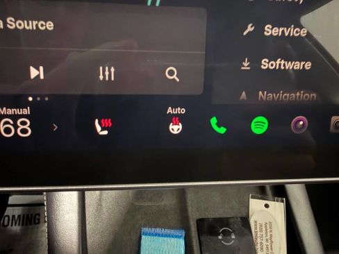 Used 2023 Tesla Model 3 Performance image 28