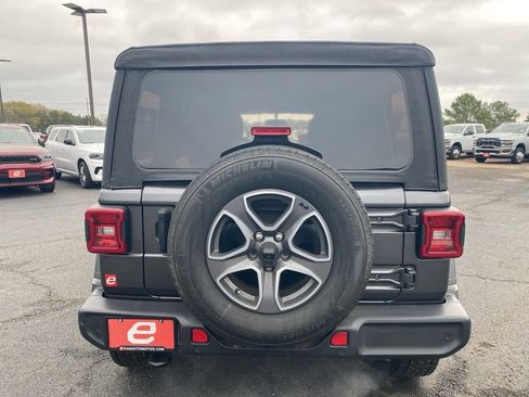 Used 2022 Jeep Wrangler Unlimited Sport AWD/4WD image 7