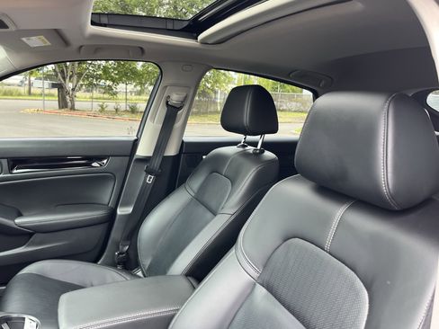 Used 2023 Honda Civic EX-L image 18