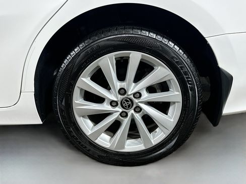 Used 2022 Toyota Camry LE AWD/4WD image 28