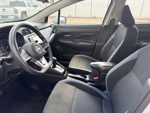 Used 2024 Nissan Versa SV FWD image 11