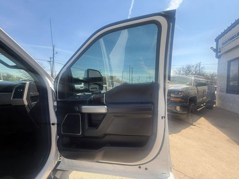 Used 2020 Ford F350 Lariat w/ Lariat Ultimate Package AWD/4WD image 18
