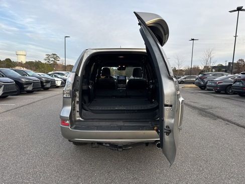 Used 2023 Lexus GX 460 Luxury image 15