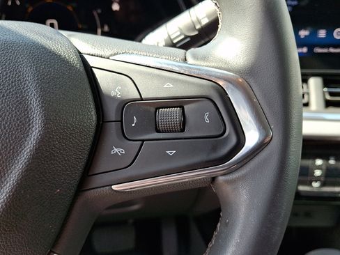 Used 2024 Chevrolet Trax LT w/ Driver Confidence Package FWD image 20