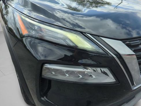 Certified 2022 Nissan Rogue SV image 42