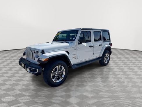 Used 2022 Jeep Wrangler Unlimited Sahara AWD/4WD image 6