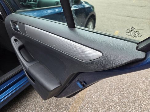 Used 2015 Volkswagen Jetta SE FWD image 29