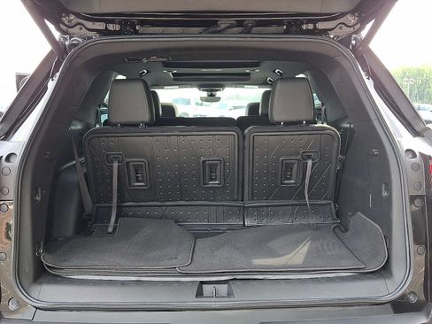 Used 2023 Chevrolet Traverse LT w/ LT Premium Package AWD/4WD image 29