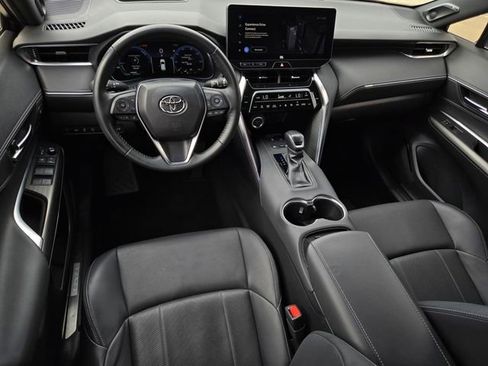 Used 2024 Toyota Venza Limited AWD/4WD image 18