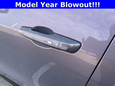 New 2024 Chevrolet Blazer EV RS image 9