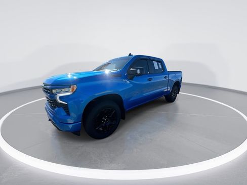 Used 2025 Chevrolet Silverado 1500 RST AWD/4WD image 4