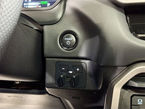 Used 2025 Toyota Sequoia SR5 image 29