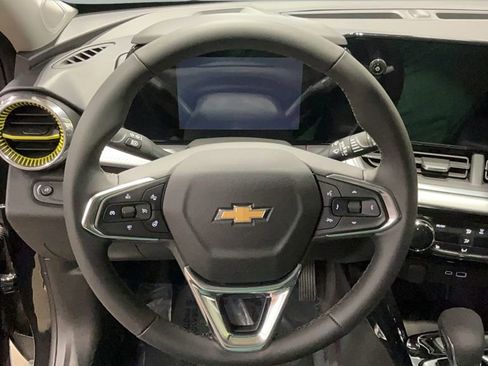 New 2026 Chevrolet Trax LT image 9