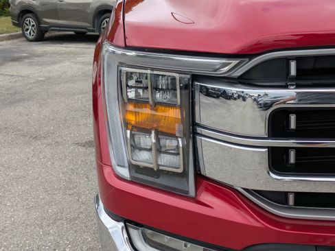 Used 2022 Ford F150 Lariat image 10