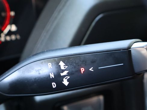 Used 2025 GMC Yukon Denali w/ Denali Reserve Package image 36