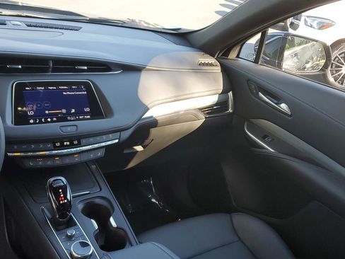 Used 2022 Cadillac XT4 Premium Luxury w/ Enhanced Visibility Package image 20