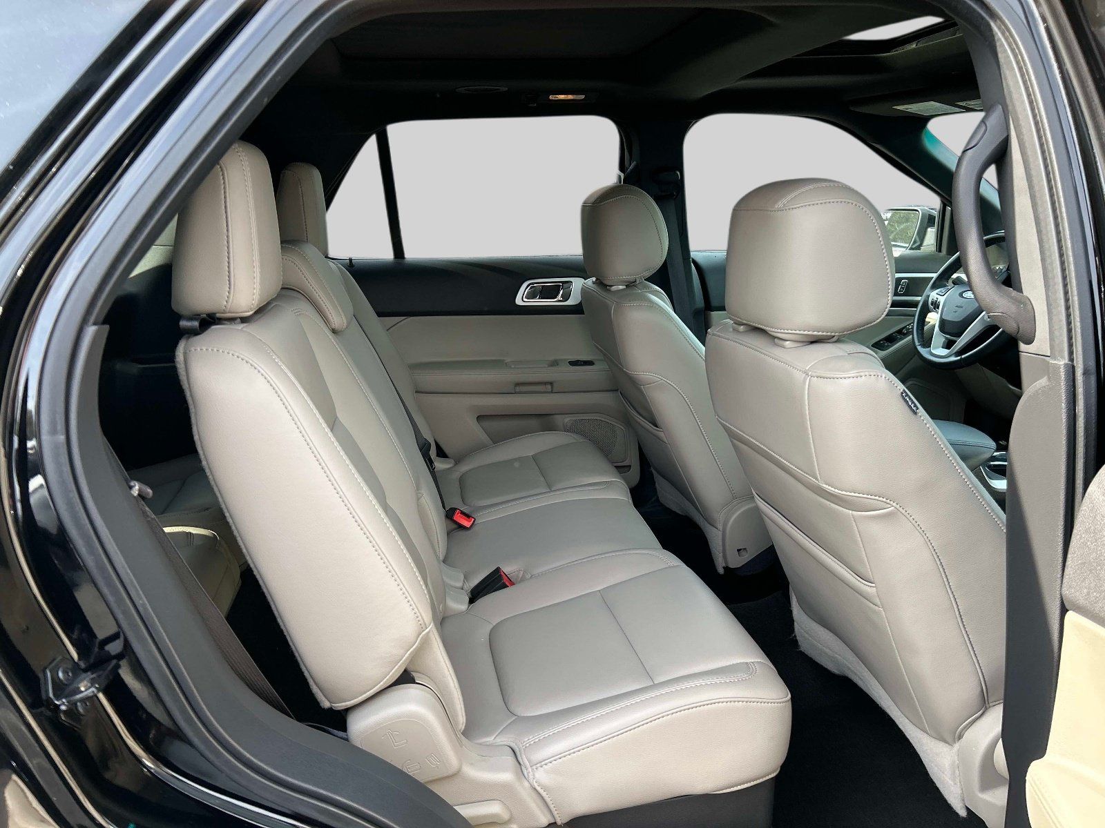 Used 2012 Ford Explorer XLT FWD image 12