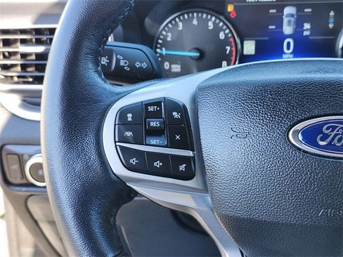 Certified 2022 Ford Explorer XLT w/ Equipment Group 202A image 31