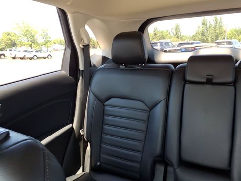 Used 2019 Ford Edge SEL w/ Equipment Group 201A AWD/4WD image 13