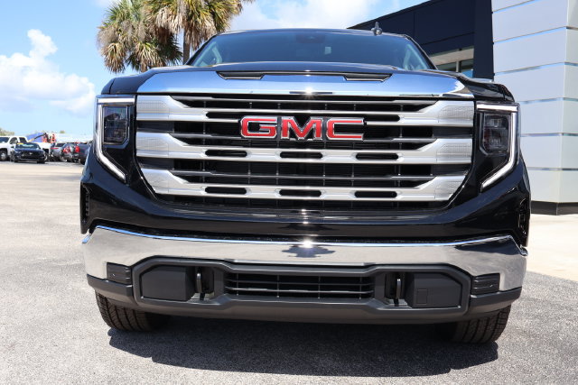New 2026 GMC Sierra 1500 SLE w/ Max Trailering Package AWD/4WD image 3