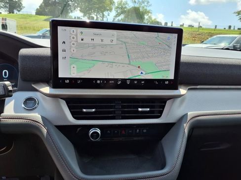 New 2025 Ford Explorer Active w/ Active Comfort Package image 16