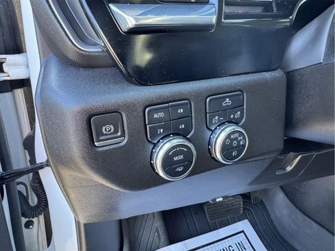 Used 2024 GMC Sierra 1500 Elevation image 20