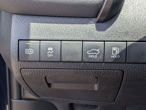 Used 2022 Toyota Camry XSE FWD image 25