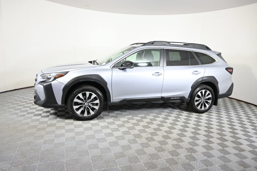 Used 2024 Subaru Outback Limited AWD/4WD image 2