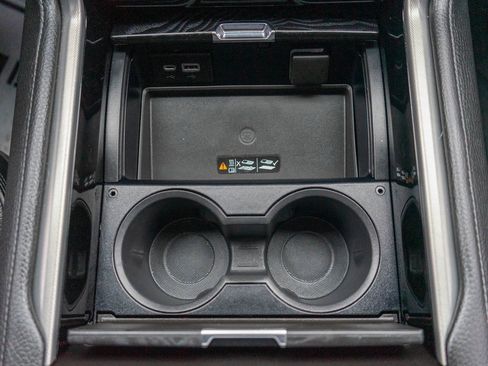 Used 2021 GMC Yukon Denali image 32