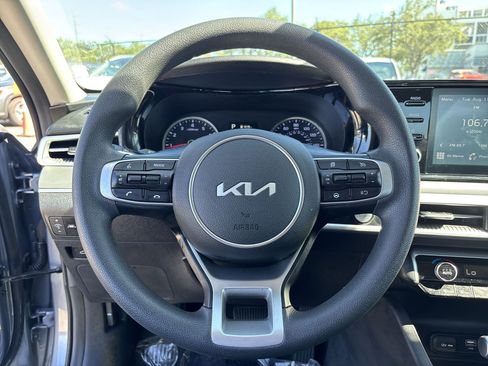 Used 2022 Kia K5 LXS FWD image 11