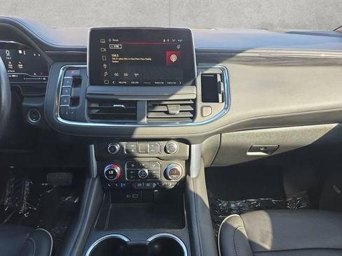 Certified 2022 GMC Yukon SLT w/ SLT Luxury Package image 3