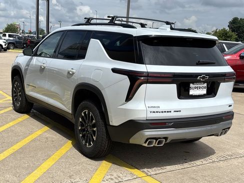 New 2026 Chevrolet Traverse Z71 w/ Enhanced Driving Package AWD/4WD image 9