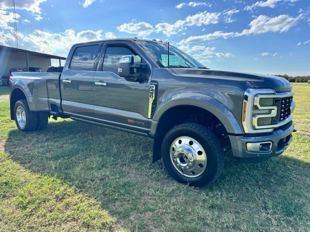Used 2026 Ford F450 Platinum w/ Platinum Plus Package AWD/4WD image 3
