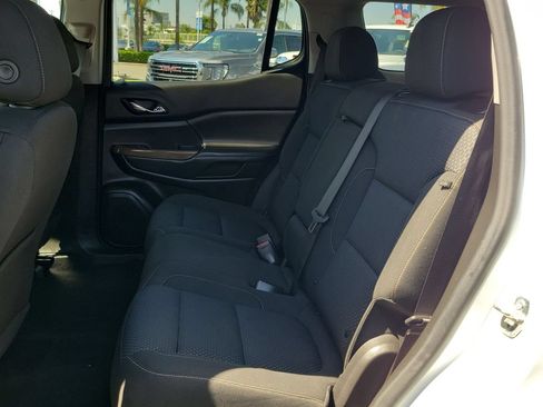 Used 2023 GMC Acadia SLE w/ Driver Convenience Package FWD image 23