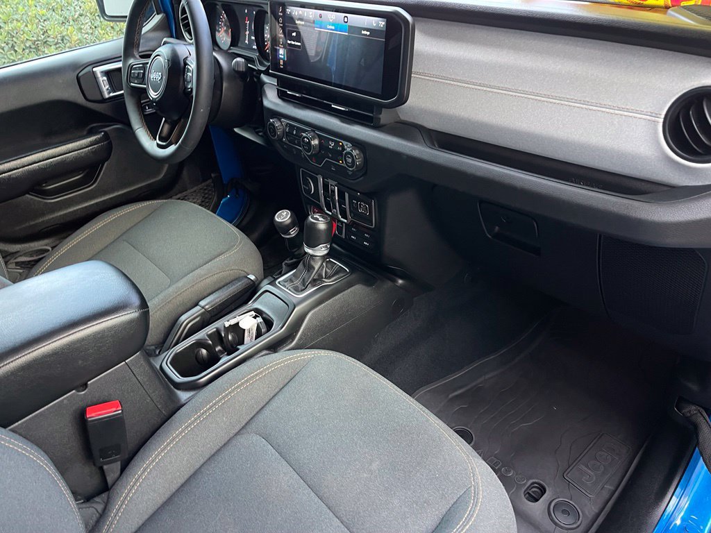Used 2024 Jeep Wrangler Unlimited Sport AWD/4WD image 17